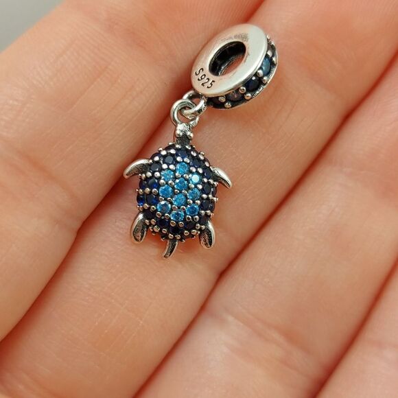 925 Sterling Silver Sea Turtle Ombre Charm - Picture 2 of 9